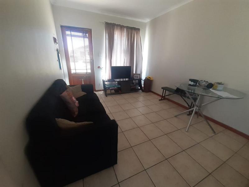 To Let 2 Bedroom Property for Rent in Highbury Western Cape